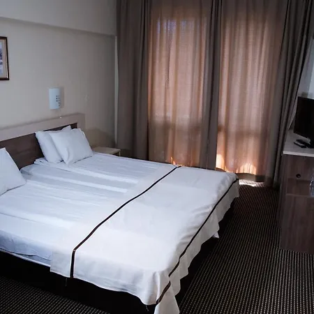 клептуза 4*